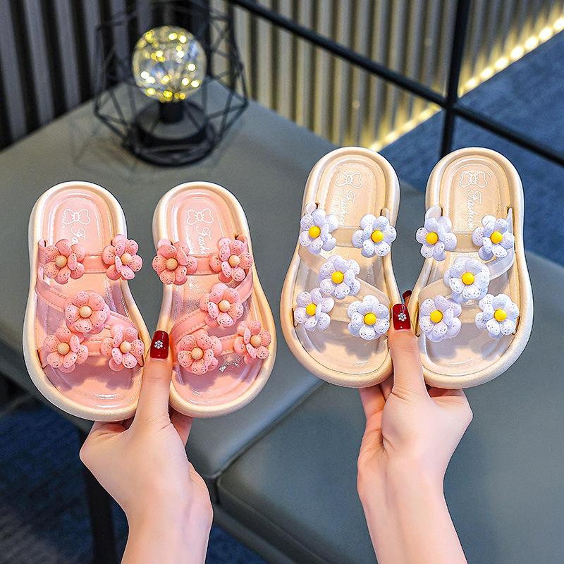 2025 Summer Girls' Non-Slip Cartoon Floral Slippers with Soft Sole and Quirky Texture