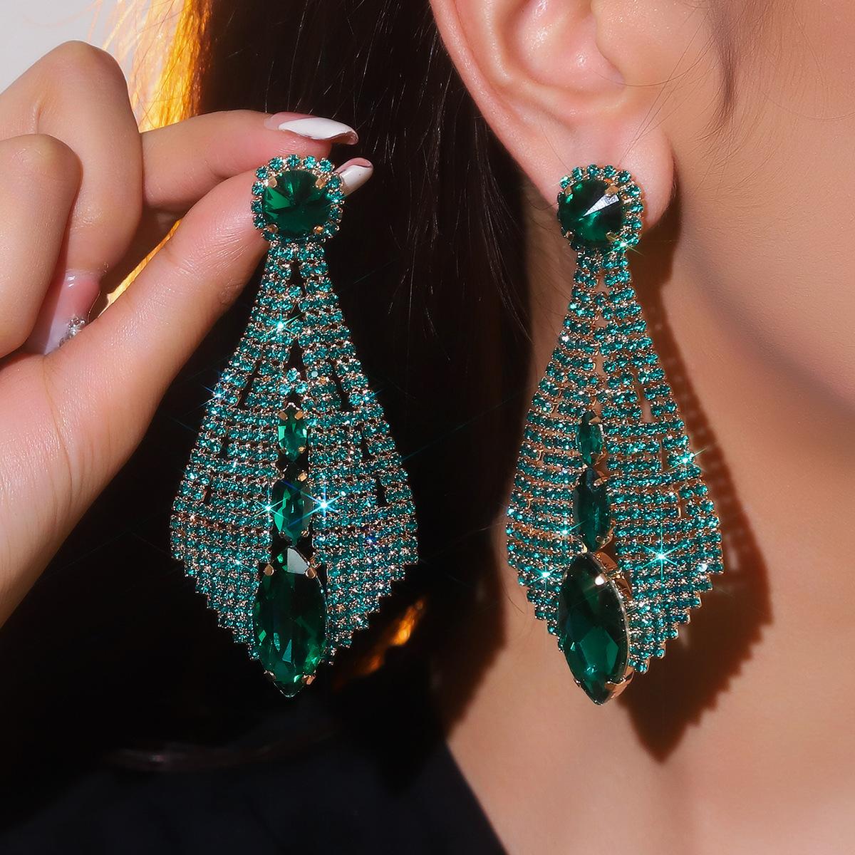 Преувеличенные сверкающие цветные длинные серьги с кристаллами, элегантные серьги с геометрическим дизайном, серьги для ночного клуба, банкетные серьги, женские серьги, 1 пара