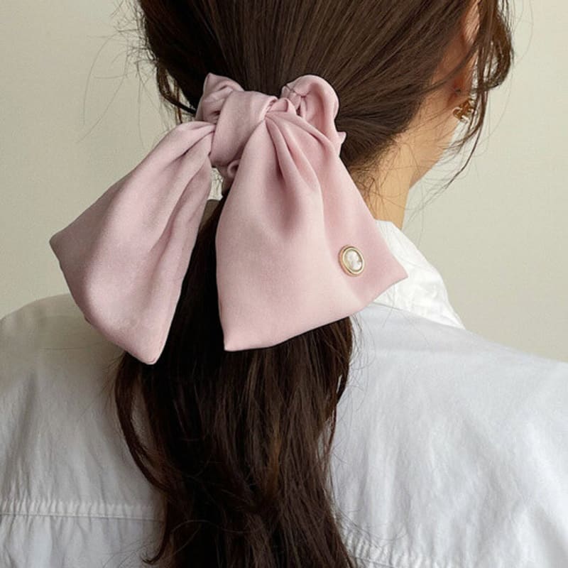 Oar Cameo Satin Ruffle Scrunchie [Pink]