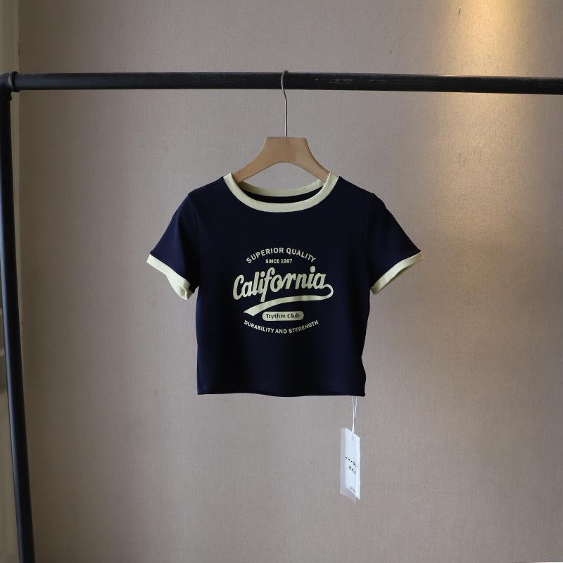 

Bi Zheng 2025 Лето Корейский стиль Колорблок Принт с буквами Женская повседневная футболка с коротким рукавом One Size темно-синий