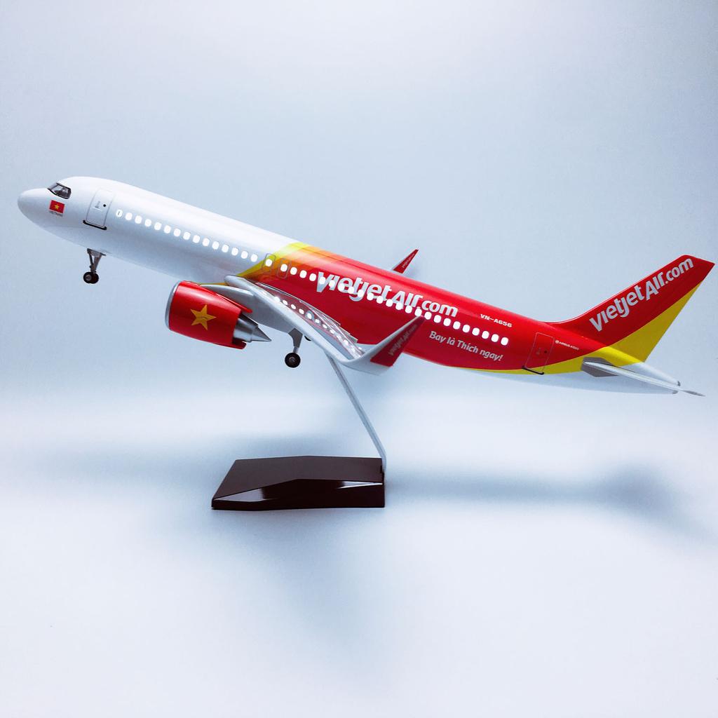 47cm 1/80 Scale Air Airbus A320 VietJet Airlines Aircraft Model Diecast Resin Light & Wheel Souvenir Plane Display Item Decor