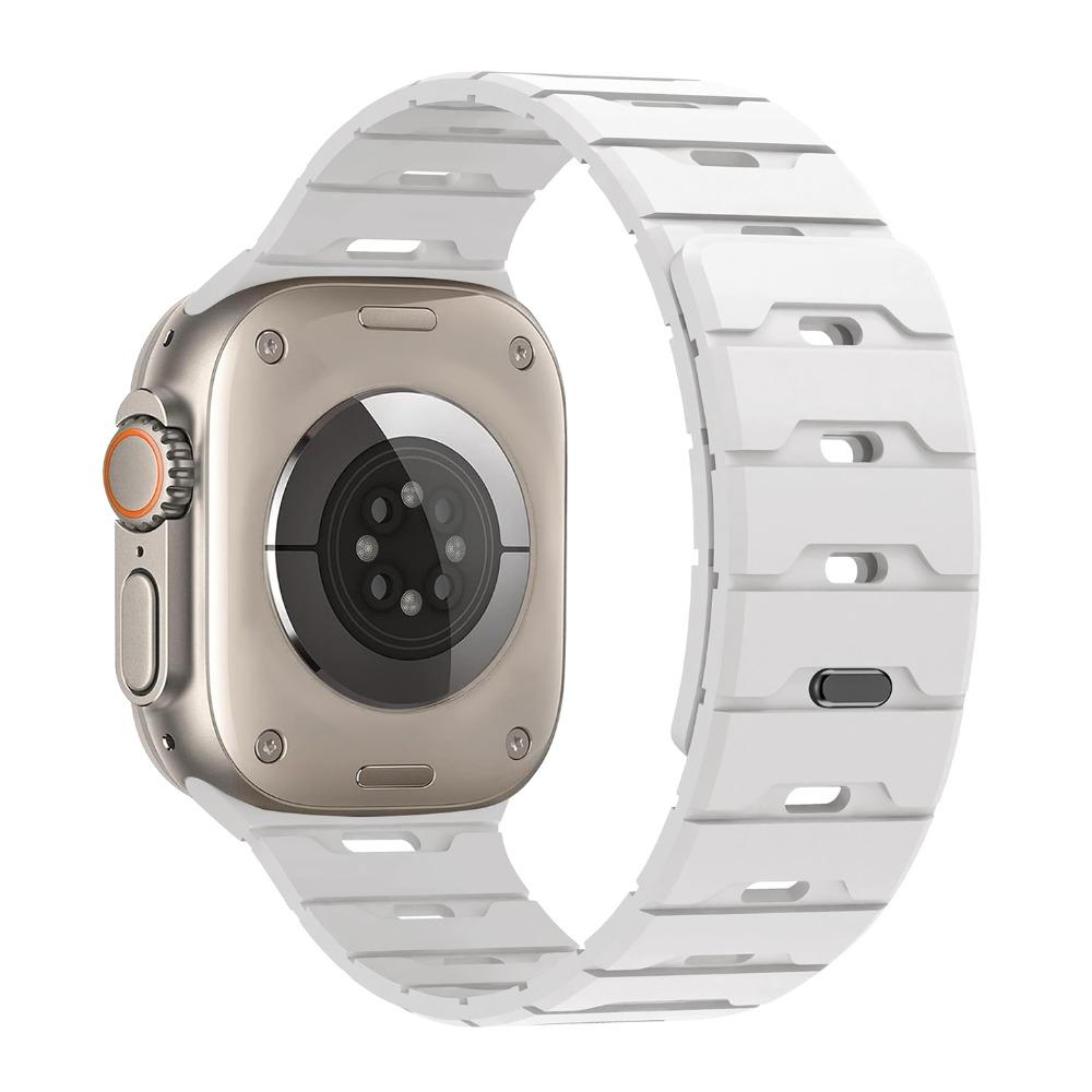 

Magnetic Buckle Silicone Strap for Apple Watch, Fits Ultra 2/3, 49/46/45/38/42/40mm, Silicone Bracelet Wristband for iWatch Series 11 / 10/ 9/8/7SE белый