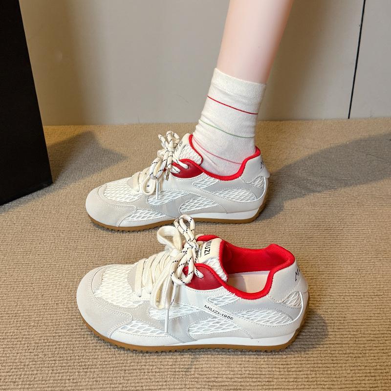 New products are on sale in summer, new retro soft-soled mesh breathable sports and leisure shoes