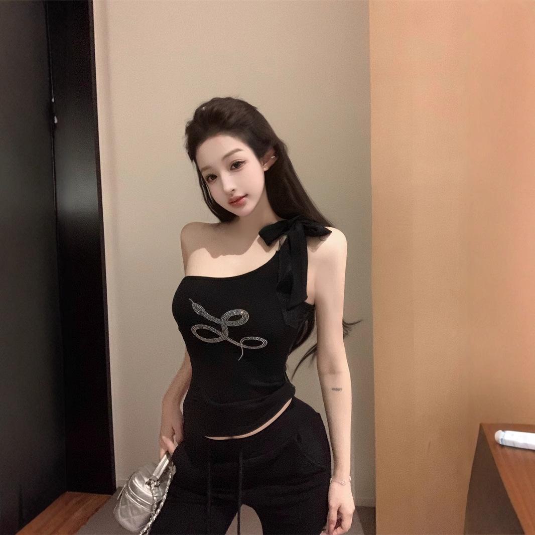 

Шикарный черный топ-майка на одно плечо со стразами - Женская летняя майка без рукавов XL Premium чёрный