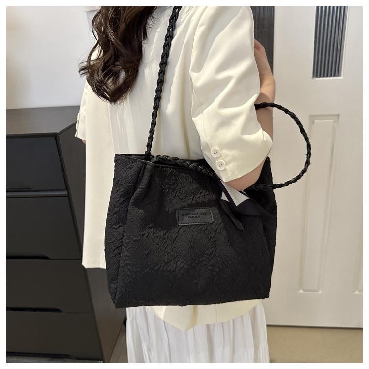Women's Nylon Large Capacity Tote Bag Embroidery Commute Shoulder Handbag Zipper Closure Soft Texture