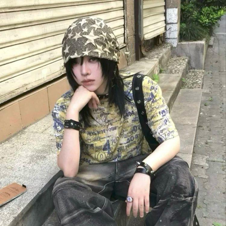 Wasteland-Inspired Y2K Lucky Star Bandana: Spicy Girl Subculture Silk Scarf for Women, Street Hip-Hop Style