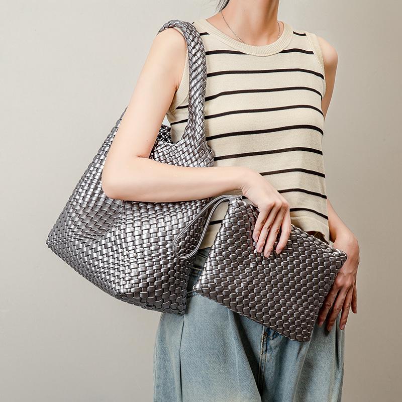 Handgefertigte geflochtene PU-Leder-Schultertasche mit großem Fassungsvermögen für Damen