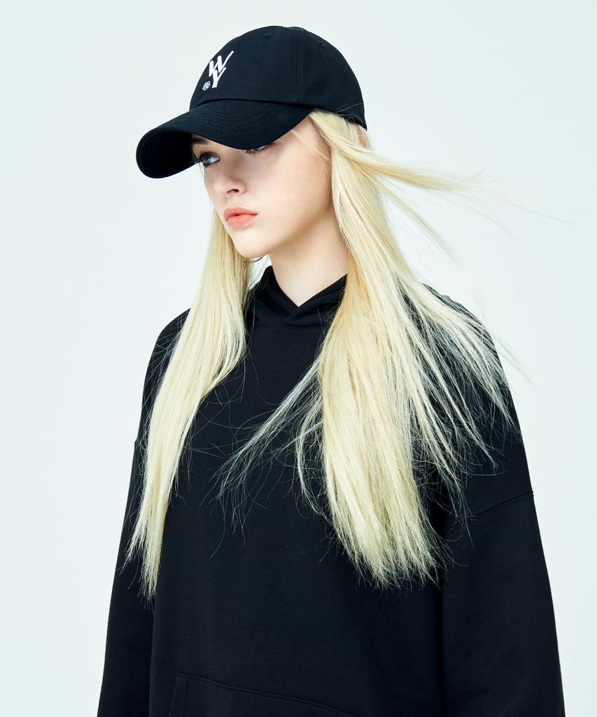 ATTENTIONROW FOR WOMEN Initial Logo Embroidered Ball Cap (Black)