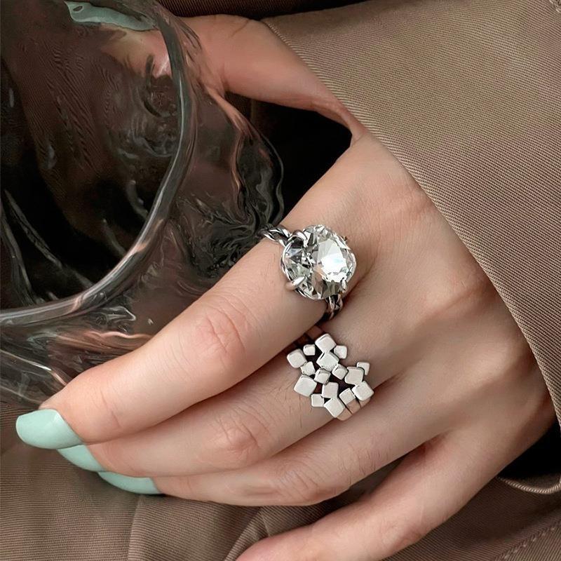 Adjustable Elegant Copper Ring For Women With Bold Geometric Shapes And Appeal Timeless