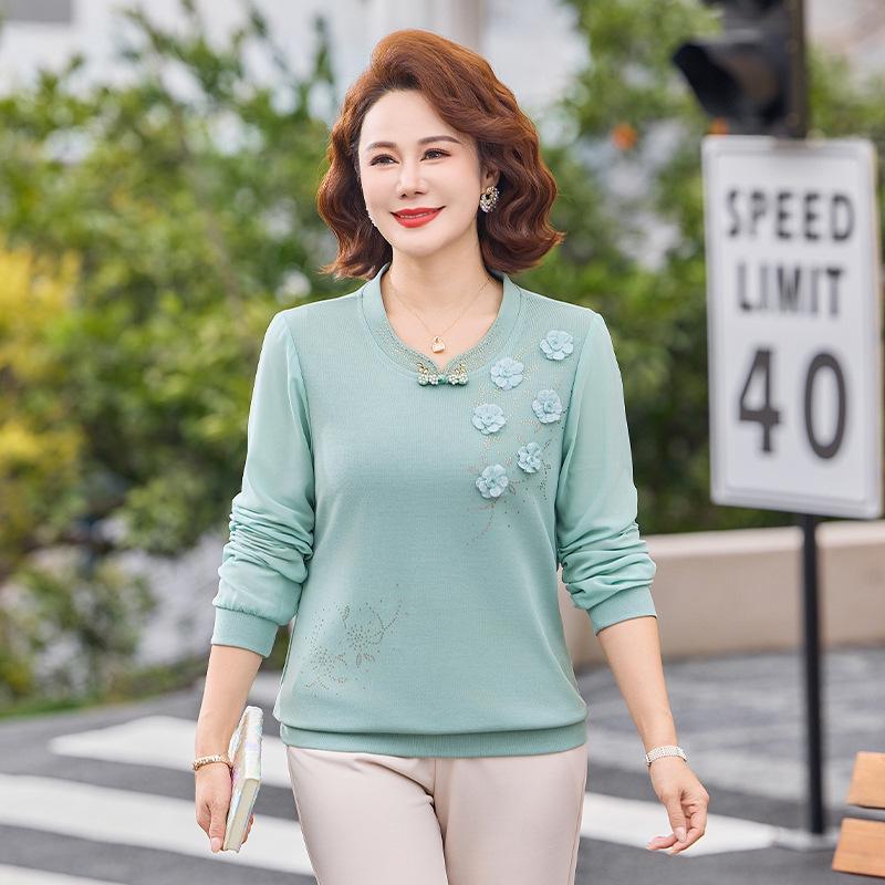 Stylish Round Neck Knit Sweater for Middle-Aged & Elderly Women - Age-Defying, Long-Sleeved Spring Top