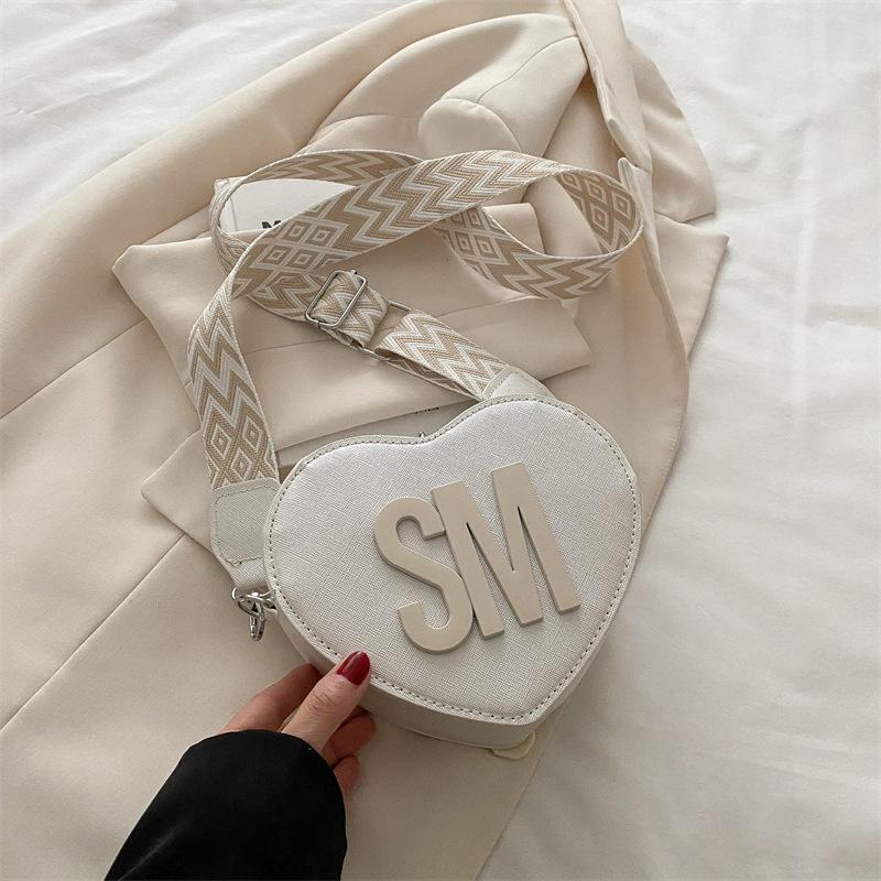 Simple and fashionable letter wide shoulder strap single shoulder messenger bag 2025 summer new niche design love foreign style women's bag