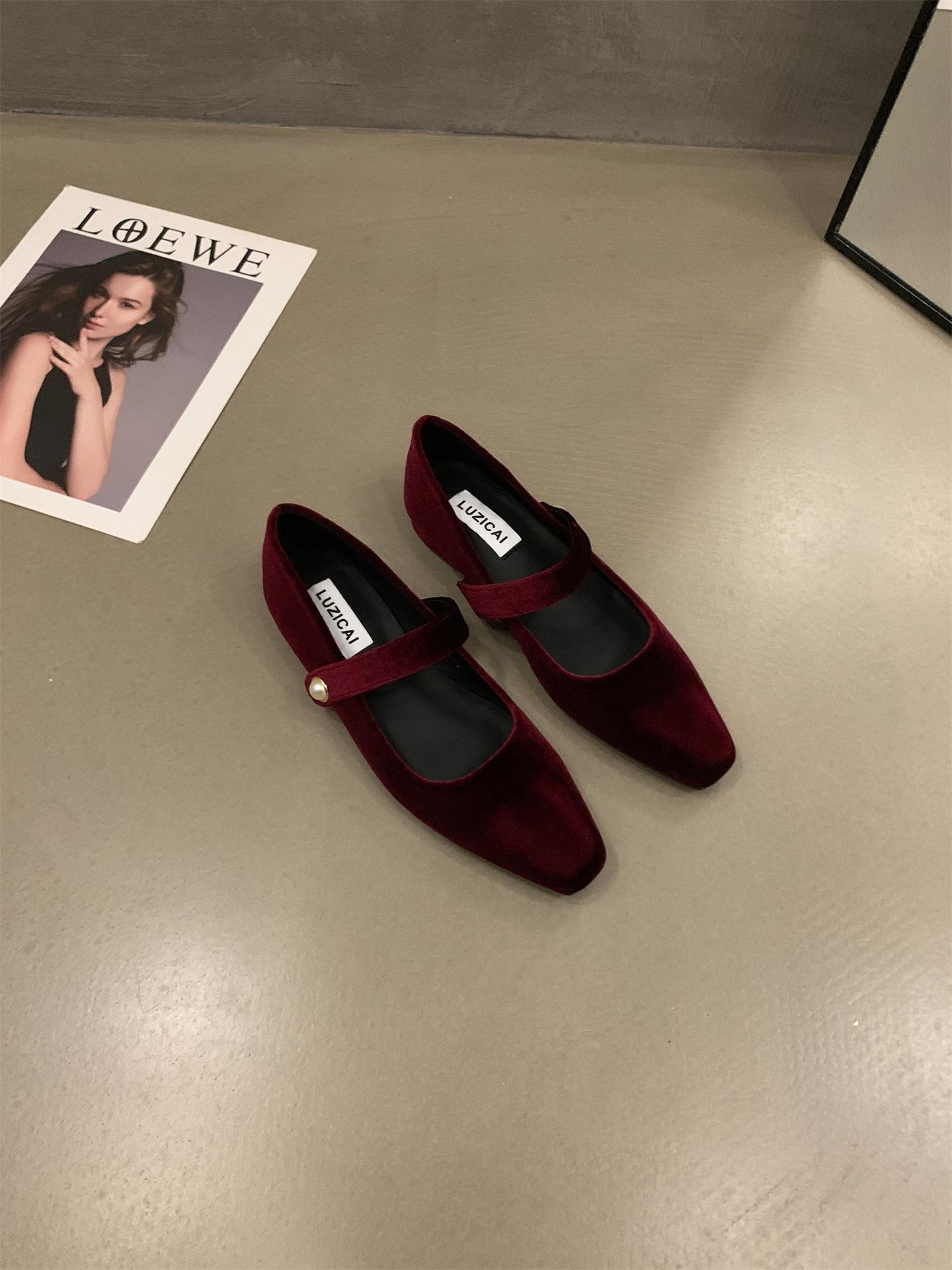 

Французский ретро с юбкой замшевые туфли Мэри Джейн женские туфли Night Breeze Gentle на низком каблуке одинарные туфли 39