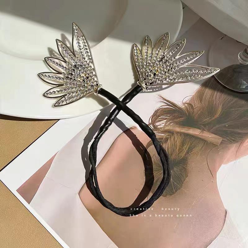 High-End Platinum Siya Peacock Hair Clip - Floral Bun Styling Tool for Women