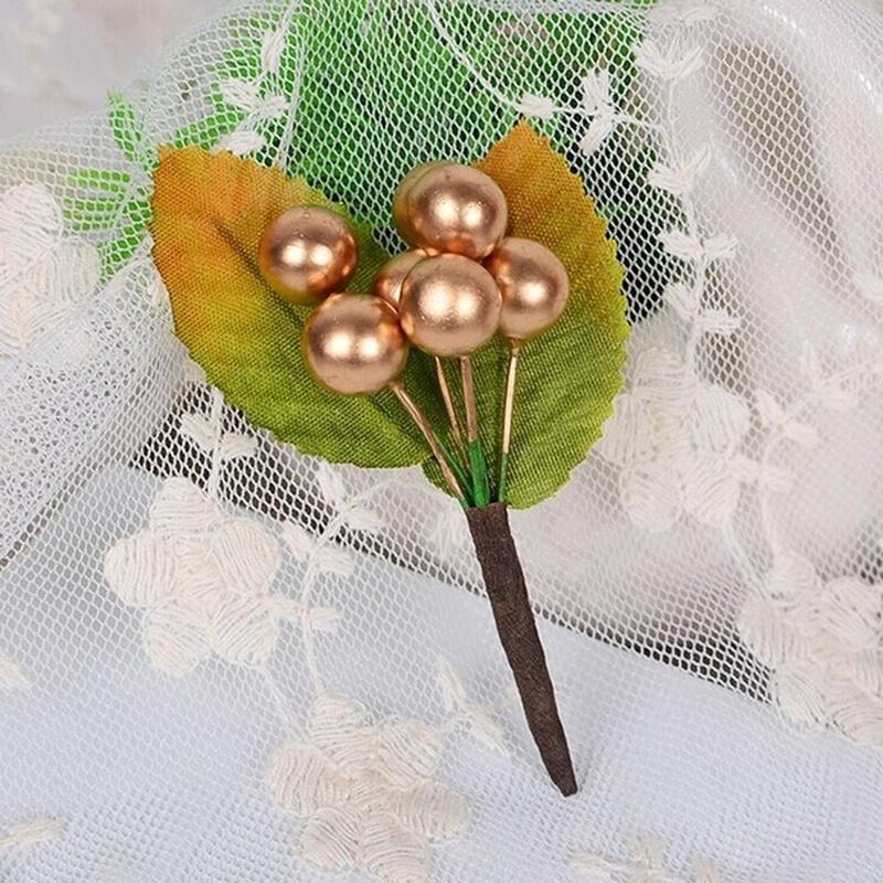 100Pcs Artificial Red Holly Berry Xmas Tree Ornaments Christmas Wedding Garland Home Decorations 2.5cm