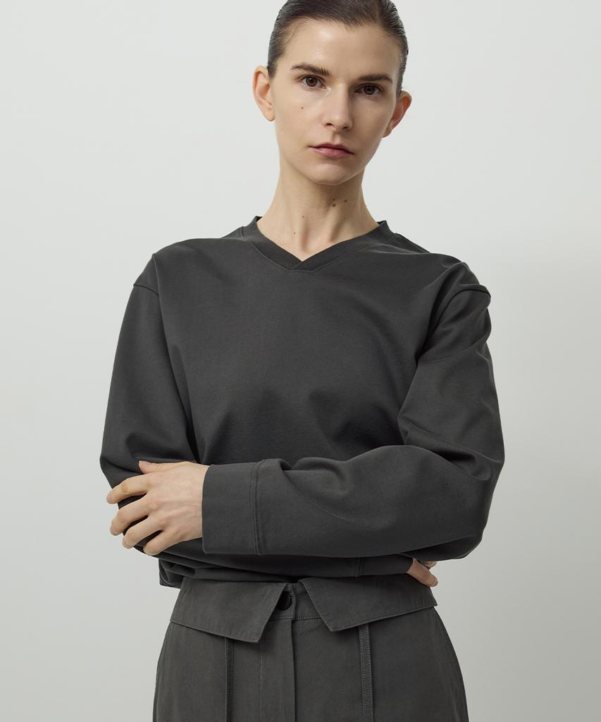 Leopeusaideuhwaiteulabel V-Rib Long Sleeve Charcoal