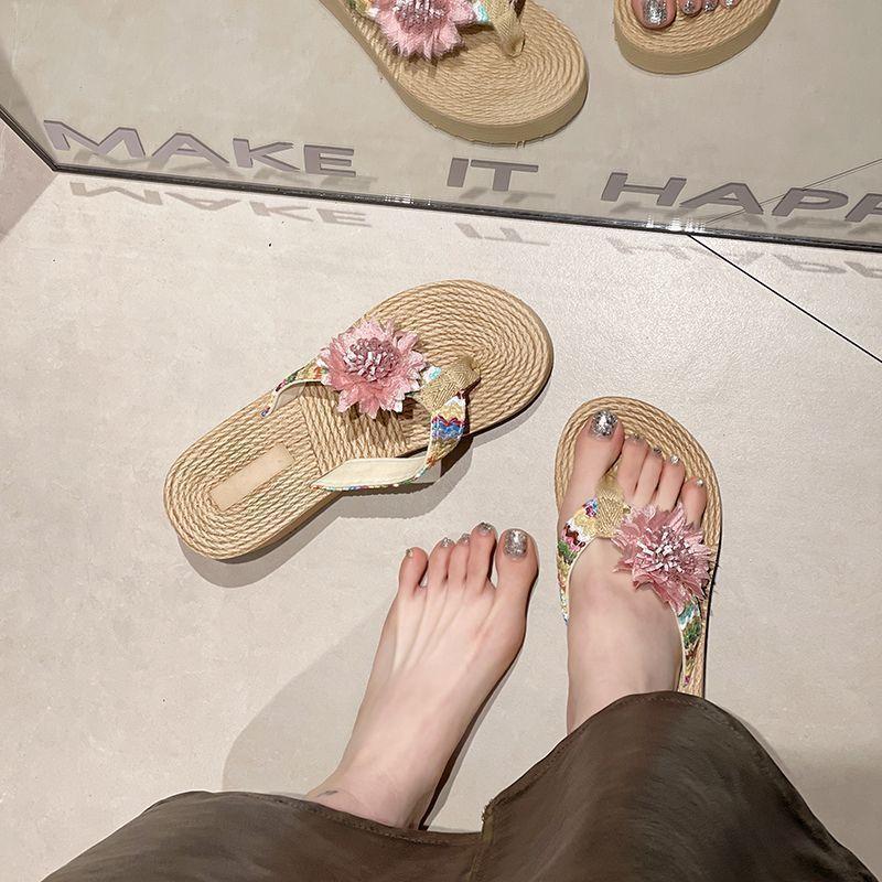 Holiday flower slippers women's 2025 summer new outer wear versatile comfortable lightweight height increase fashionable flip-flops women