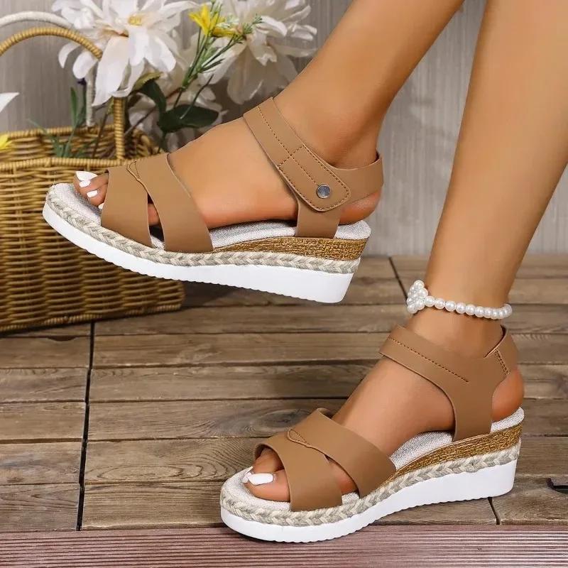Women Wedge Heel Sandals Summer Fashion Lightweight Non Slip Beach Shoes Ladies Buckle Strap Platform Sandalias Plus Size43 42EUCN43 коричневый 1940₽