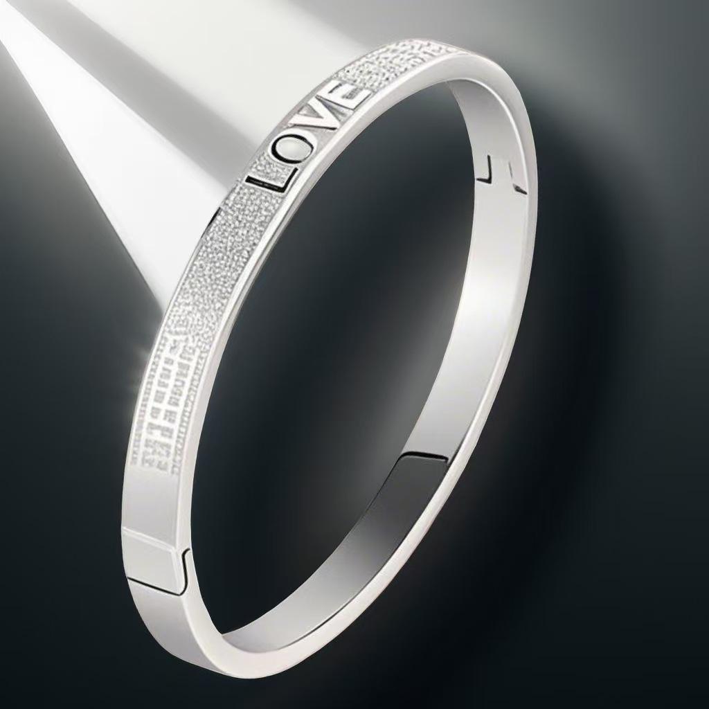 Cross-Border Fashion Love Buckle Titanium Steel Women s Bracelet - Non-Fading Stainless Steel Jewelry