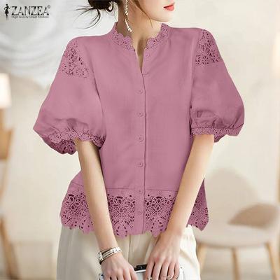 Blusa Casual Feminina com Gola Alta e Renda Crochê Aplicada de Manga 3/4