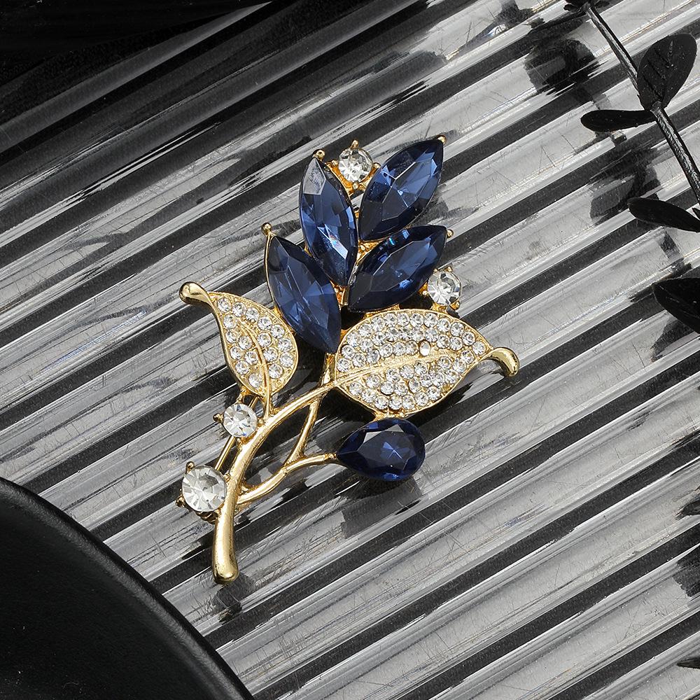 Elegant Blue Crystal Leaf Rhinestone Brooch for Women - Luxurious Design for Suits and Cheongsams