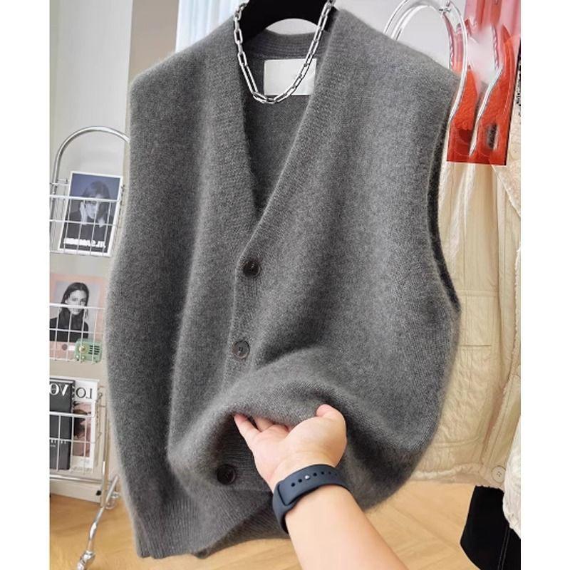 

Plus Size Autumn Winter V-neck Sleeveless Knit Cardigan Vest - Comfortable, Chic, Slimming Top XL (suitable for 140-165 jin) серый