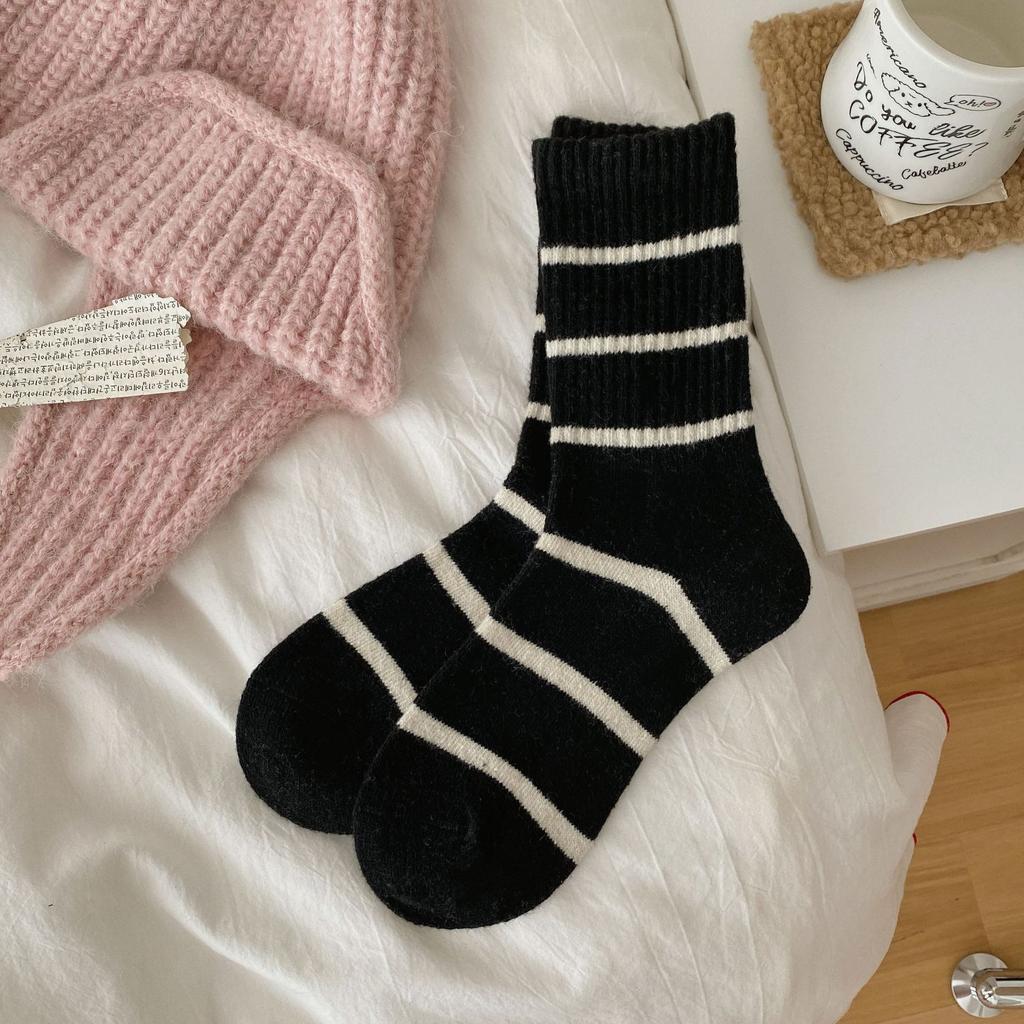 Ladies Autumn and Winter Thickened Warm Versatile Simple Contrast Color Striped Wool Tube Pile Socks