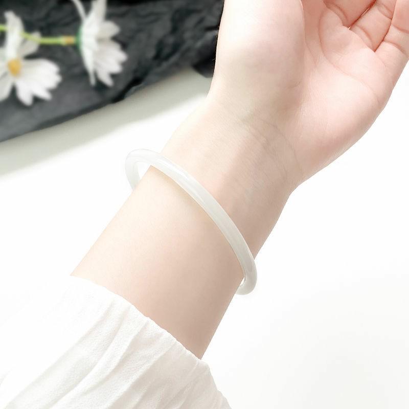 

Браслет-звонок в виде зеленого винограда, вдохновленный нефритом Xiaohongshu - аксессуар в старинном стиле для девушки Inner Diameter 58mm