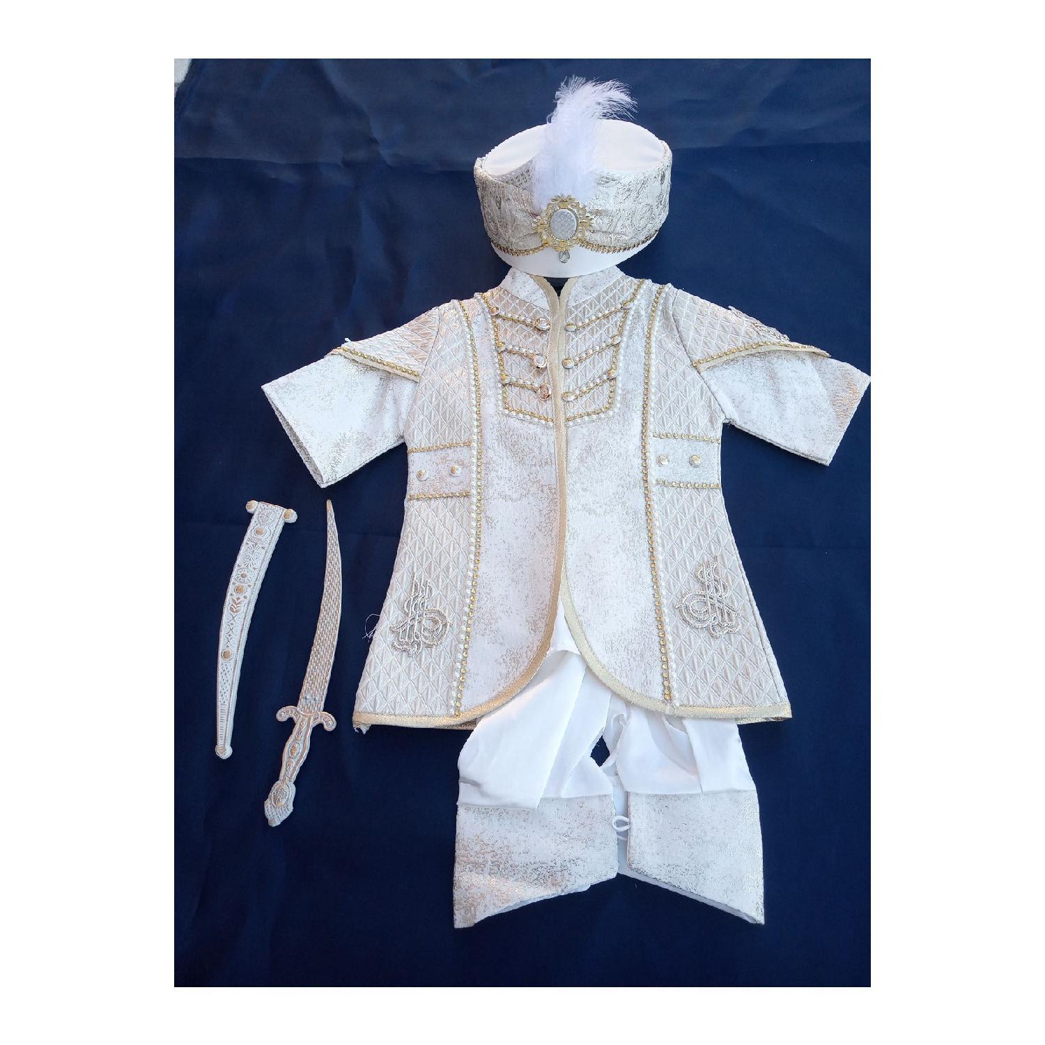 

Наряд принца Мевланы 6-9 AY