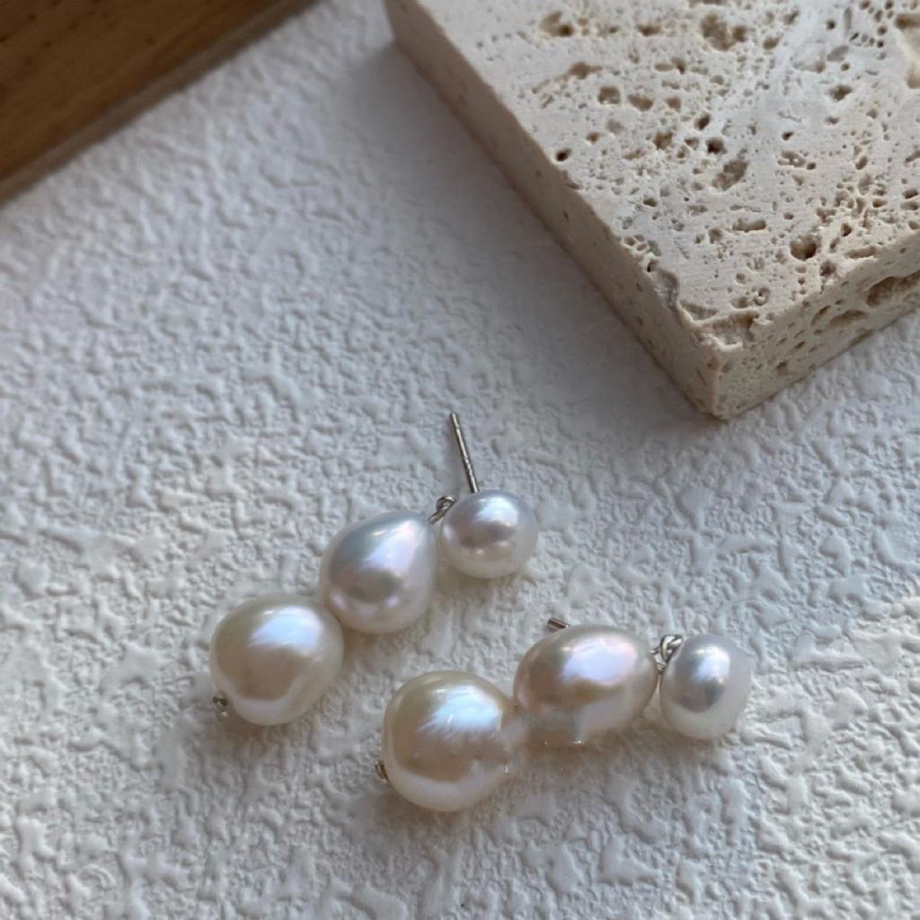 Natural freshwater pearls, with a strong luster, fullness, and roundness, make for beautiful earrings for women s9Whole Body9Silver ear style niche