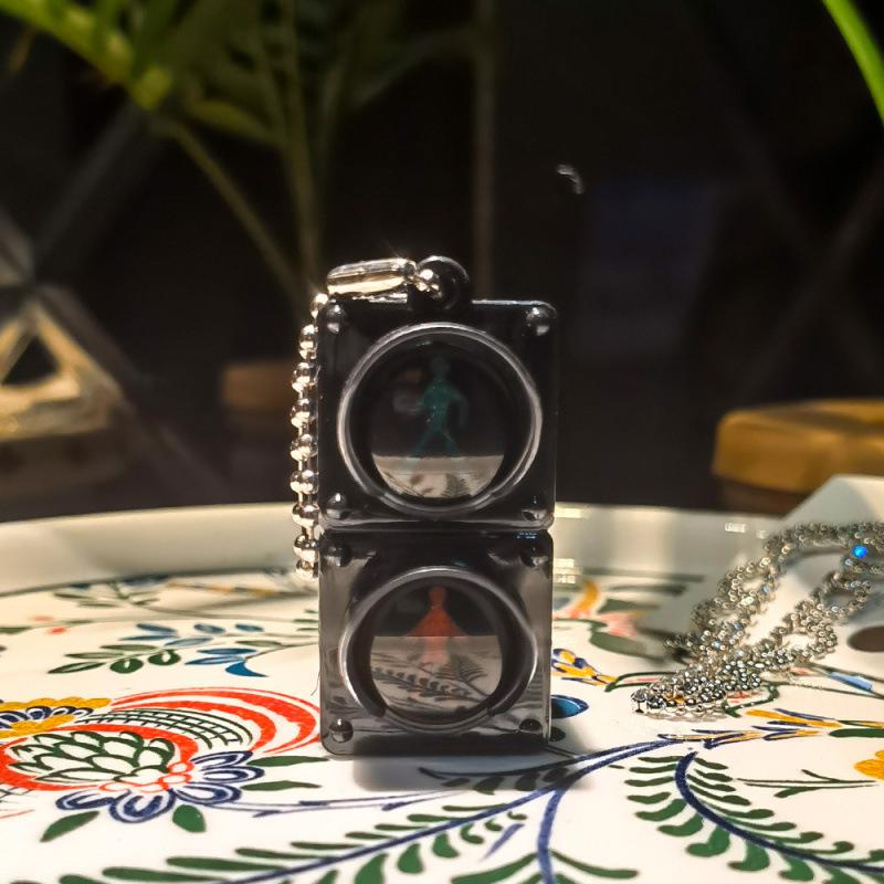 Mini Ampel Schlüsselanhänger - Süßes Geschenk für Rucksack oder Schultasche