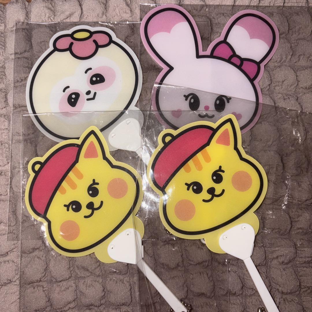 

[Б/У] Фан NiziU NIZOO