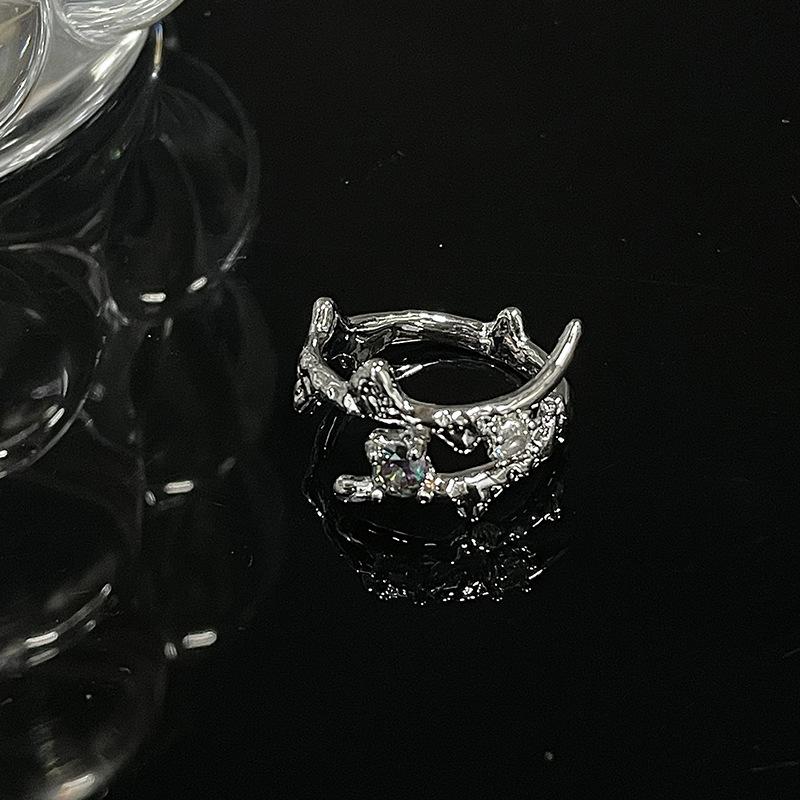 Nische Französisch Unregelmäßiger Hoher Sinn Kalter Wind Gefalteter Mondstein Offener Ring Damen Edelstein Zeigefingerring