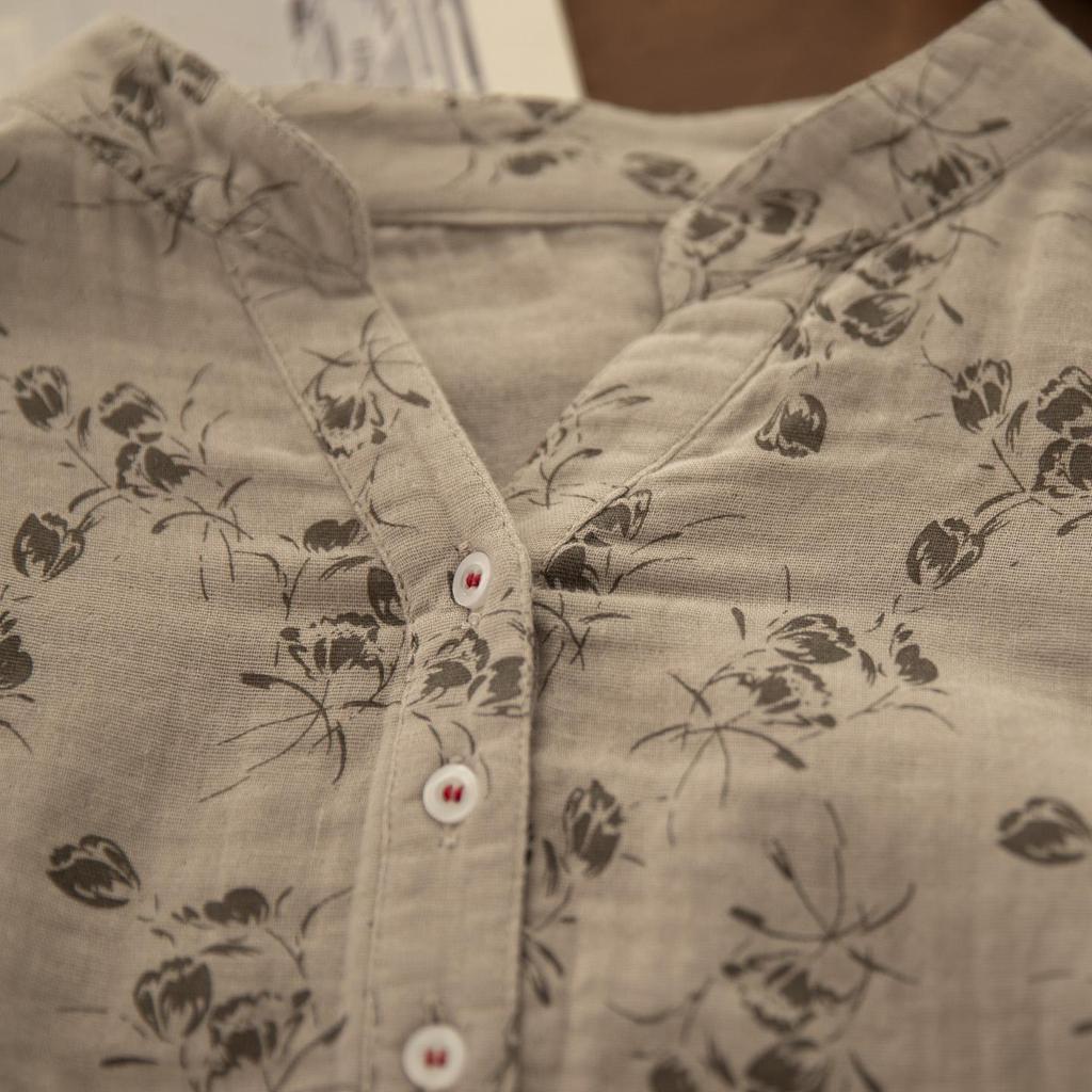 Chemise en Coton et Lin à Manches Longues et Décolleté en V Florale Gorge d'Hiver – Style Printanier Élégant pour Femme