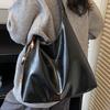 Lazy wind bag women's large-capacity new casual shoulder messenger bag high value simple commuter tote bag