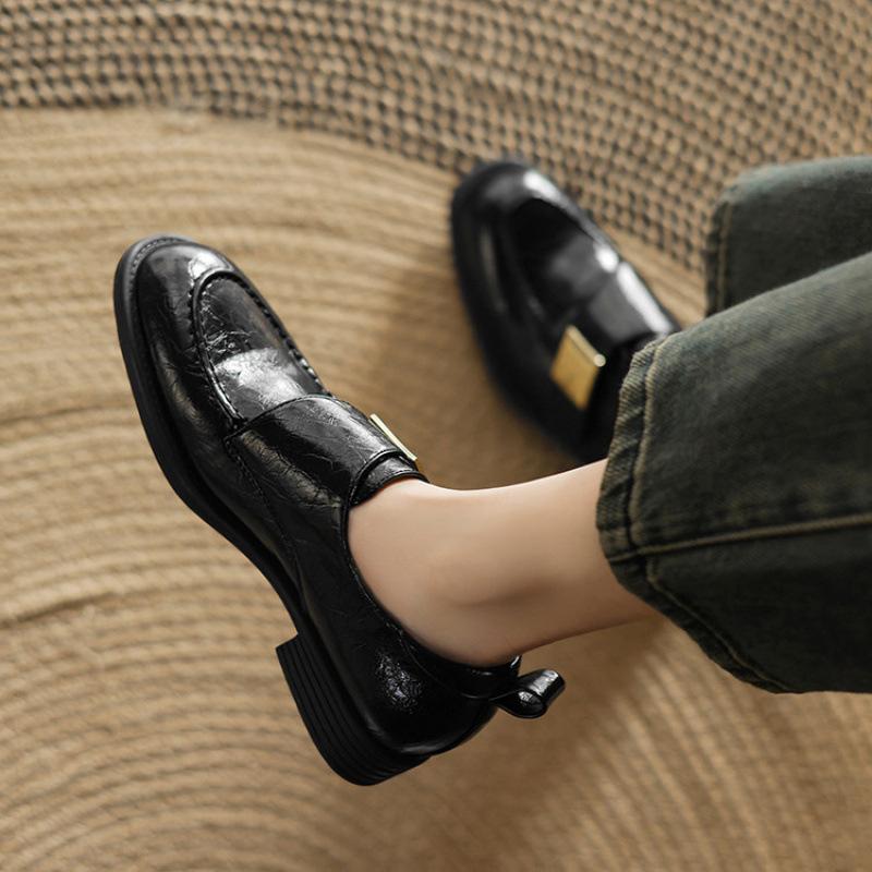 New four-season casual single shoes round head large size shoes rubber soft-soled leather shoes square heel flat shoes one pedal women's shoes