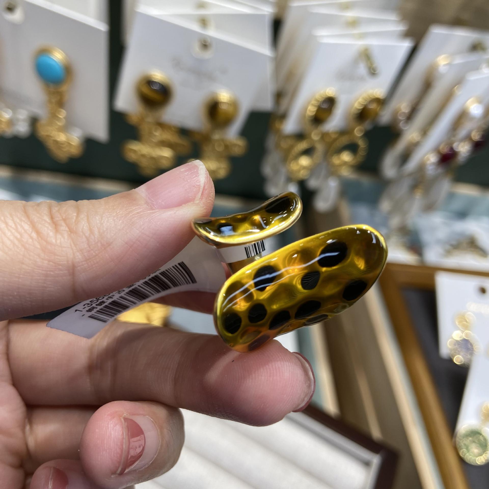 

Покрытый медью настоящий золотой размер металлического листа изогнутая поверхность капает масло леопардовый принт кольцо женское новое модное открытое кольцо модное