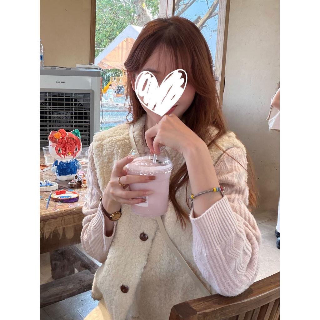 Korean-style Layered Knit Vest Cardigan for Women, New Autumn Collection, Casual and Soft, Versatile Sleeveless Outerwear