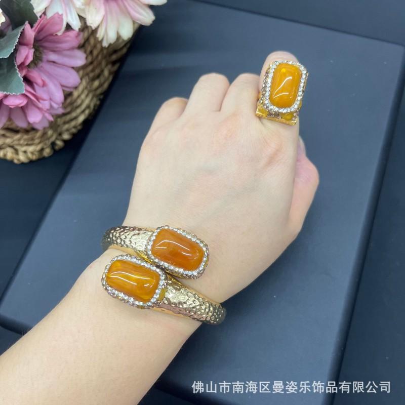 Vintage-Inspired Amber Jewelry Set Women Gold-Plated Full Rhinestone Ring Earring Necklace Bracelet 4-Piece Ensemble