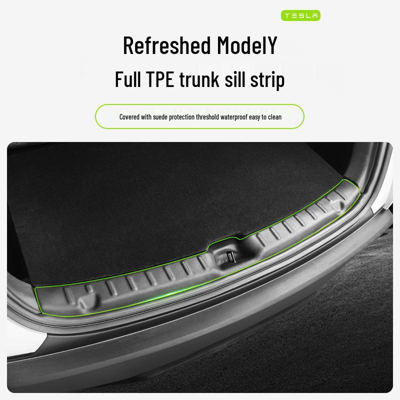 Tesla Model Y 2025 Anti-Scratch Rear Trunk Sill Strip