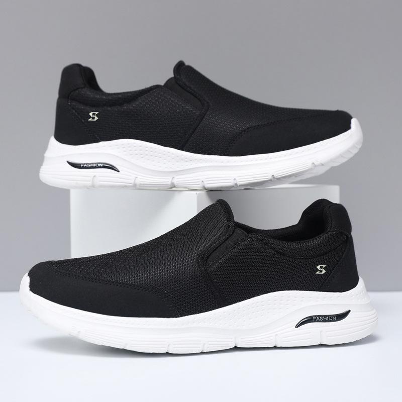 

Men s autumn thickened old Beijing cloth shoes are light and breathable, and one-pedal lazy shoes are fashionable and versatile casual shoes. 39 чёрный