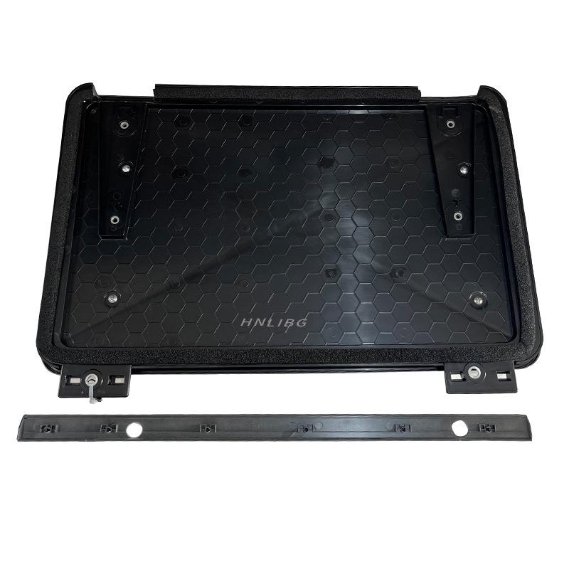 Designed for customizing Land Rover Defender backpacks with side compartments and external storage boxes.
