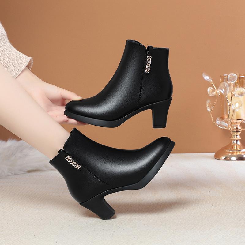 Medium heel short boots women's autumn and winter fashion boots, new velvet leather shoes women's high heel cotton shoes mother shoes