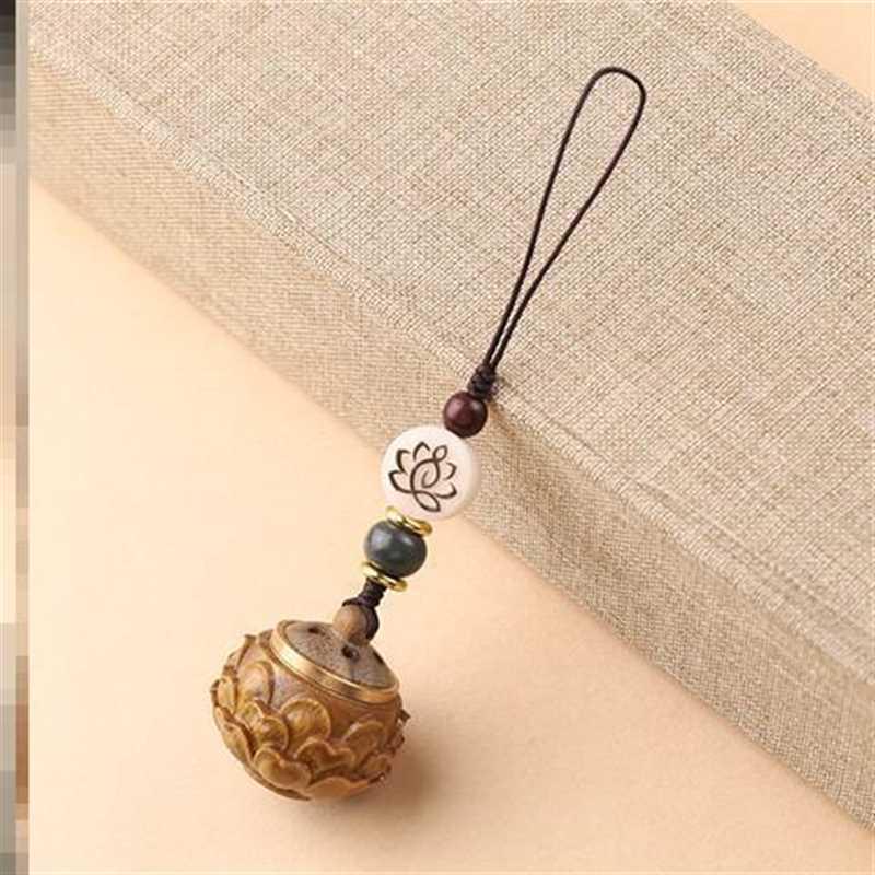 Green Sandalwood Sachet Ball: Ancient-Style Aromatherapy Pendant & Mobile Phone Lanyard with Opening Feature.