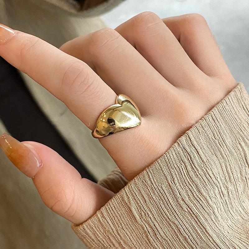 New Silver Color Ring for Women Jewelry Smooth Metal Heart Ring Vintage Creative Open Rings RParty Birthday Gift Fashion Jewelry