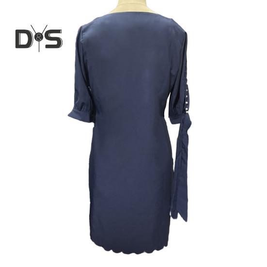 Damenkleid, aushöhlen, dreiviertelärmelig, Rundhalsausschnitt, einfarbig, weich, atmungsaktiv, locker, knielang, Perlendekor, Damen-Midikleid für den Pendelverkehr