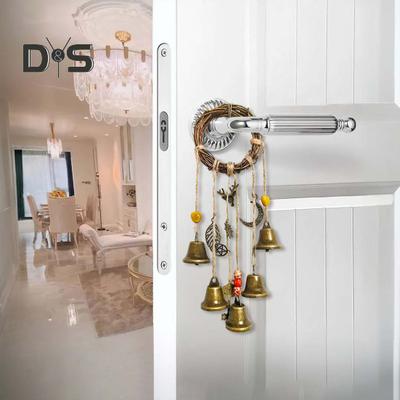 Türknauf Hexenglocke Hausschutz Handgemachte Hängende Messingglocke Rattankranz Hexerei Türhänger Wicca Windspiel Dekoration