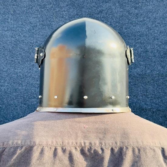Mittelalterlicher Ritter Barbuta Helm Voll funktionsfähiges Visier Tragbarer Barbuta Helm Rollenspiel, LARP, Ausstellung Bestes Geschenk für ihn