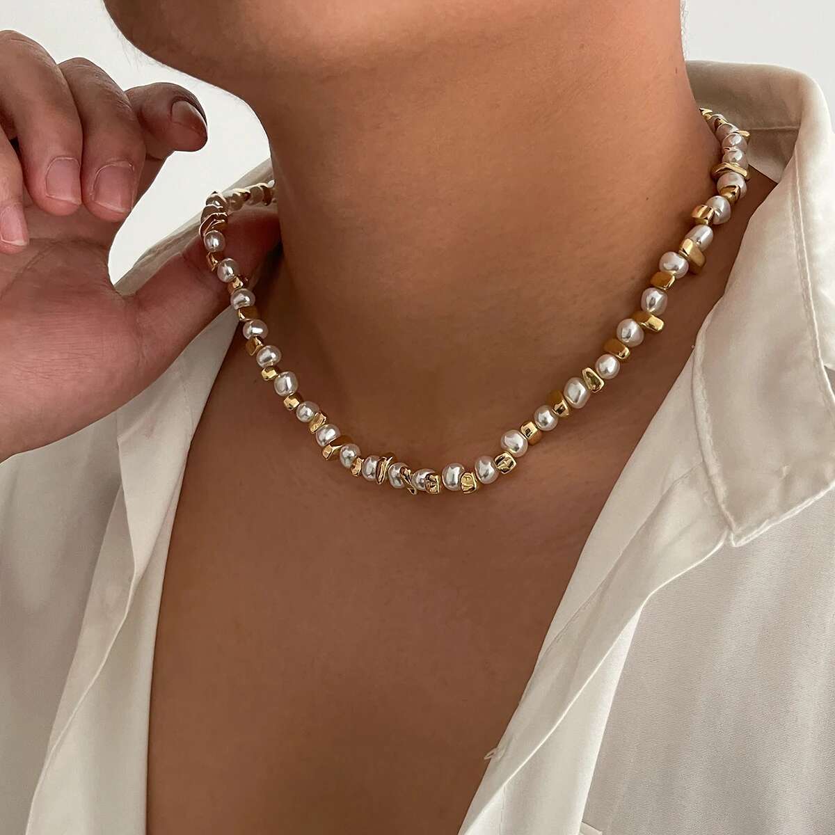 

Ingemark Goth Imitation Pearl Rhinestone Choker Necklace for Men Collar Vintage Adjustable Clavicle Chain Daily Party Jewelry