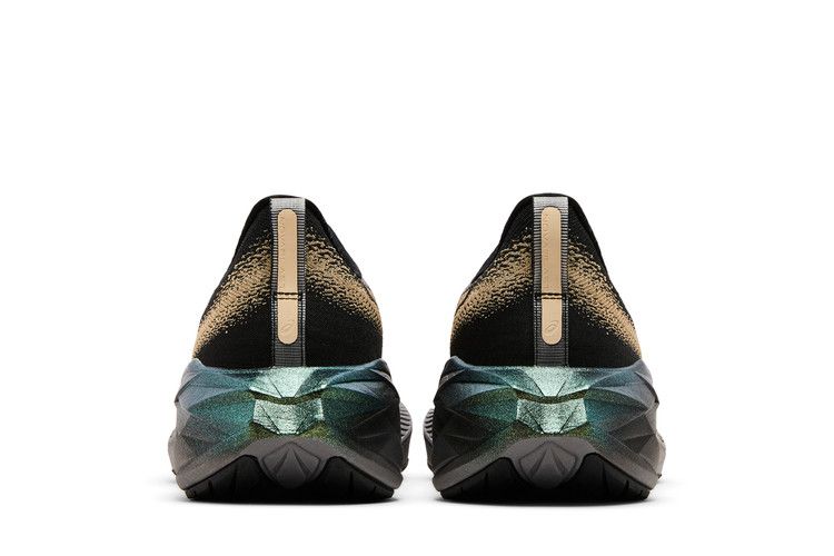 Asics Novablast 4 Platinum Black Champagne