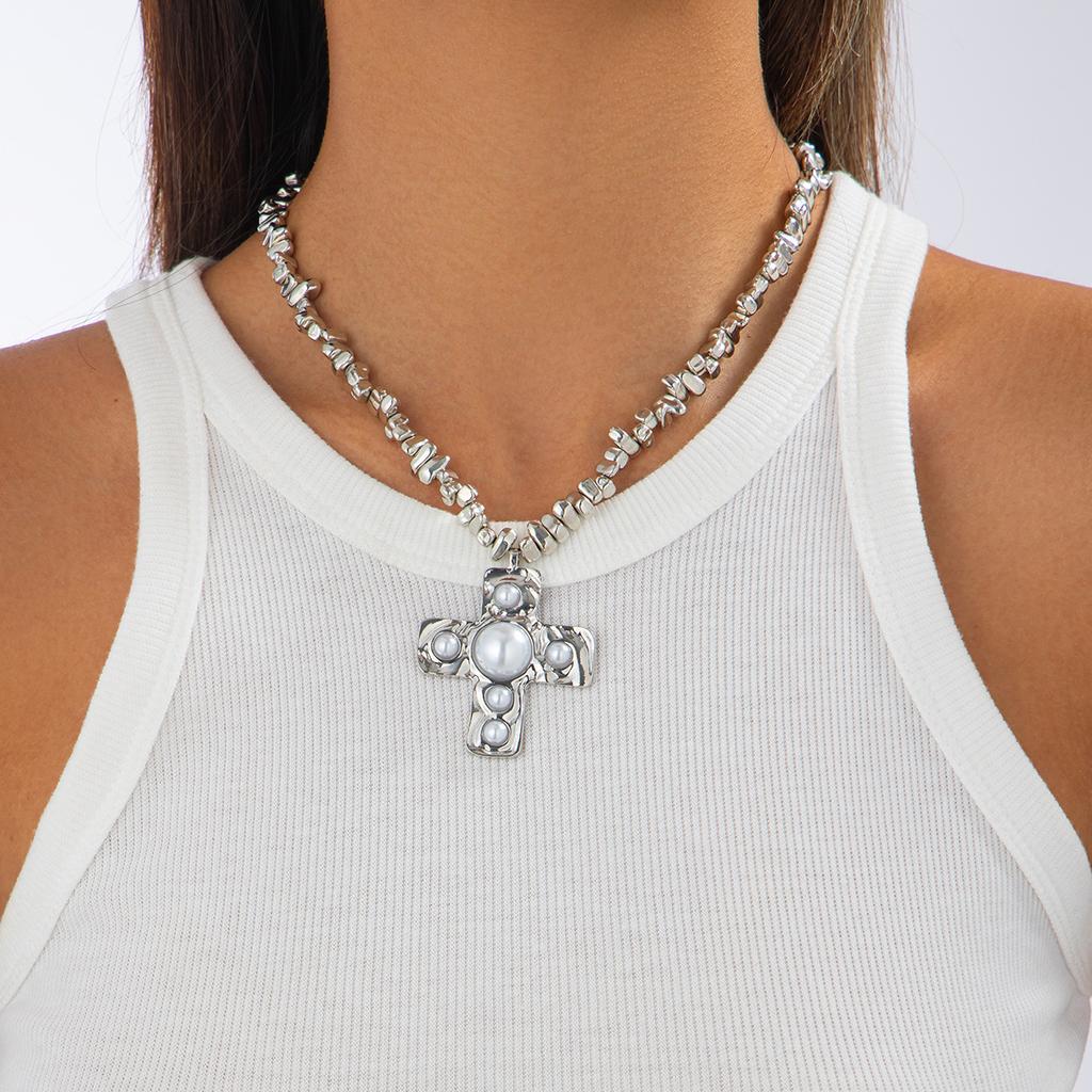 Sense Of Design Slightly Inlaid Imitation Pearl Cross Pendant Necklace, Creative Irregular Ccb Beaded Necklace